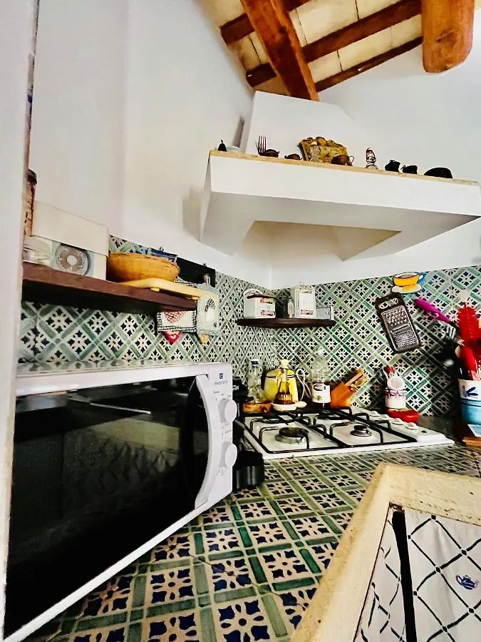 Appartamento Cortile Padre Vincenzo Erice 0*,  Italia